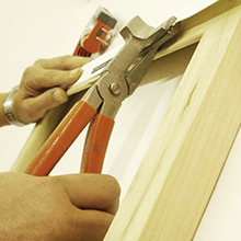 Натяжка холста на подрамник